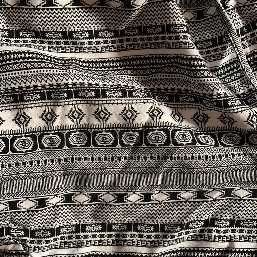 Patterned shorts - Picture 2 of 3